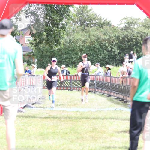 21.06.2026 - 29. Vierlanden-Triathlon Andreas Tolksdorf http://msf.ph/oto/9892880 21.06.2026 13:52:11 Ziel 235, 1028, 1044, 1087, 235, 1028, 1044, 1087 meine-sportfotos.de