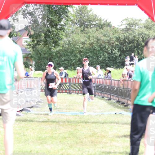 21.06.2026 - 29. Vierlanden-Triathlon Andreas Tolksdorf http://msf.ph/oto/9892888 21.06.2026 13:52:11 Ziel 235, 1028, 1044, 1087, 235, 1028, 1044, 1087 meine-sportfotos.de