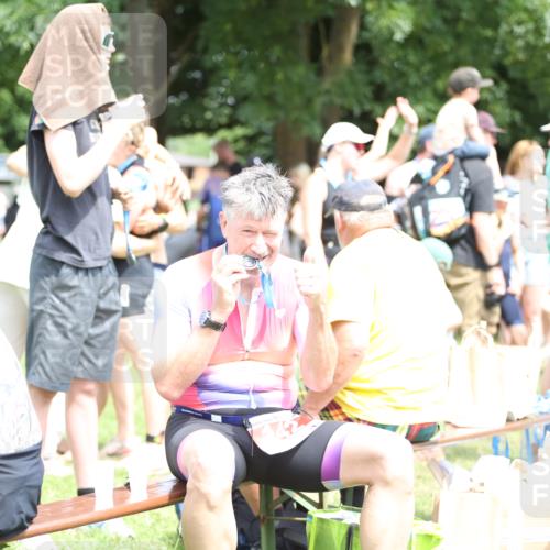 21.06.2026 - 29. Vierlanden-Triathlon Andreas Tolksdorf http://msf.ph/oto/9892902 21.06.2026 13:52:28 Ziel 1064, 1092, 1064, 1092 meine-sportfotos.de