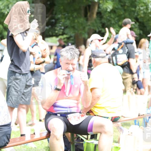 21.06.2026 - 29. Vierlanden-Triathlon Andreas Tolksdorf http://msf.ph/oto/9892903 21.06.2026 13:52:28 Ziel 1064, 1092, 1064, 1092 meine-sportfotos.de