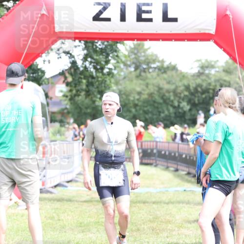 21.06.2026 - 29. Vierlanden-Triathlon Andreas Tolksdorf http://msf.ph/oto/9892904 21.06.2026 13:52:36 Ziel 120, 1029, 1064, 1092, 120, 1029, 1064, 1092 meine-sportfotos.de