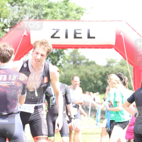 21.06.2026 - 29. Vierlanden-Triathlon Andreas Tolksdorf http://msf.ph/oto/9892928 21.06.2026 13:52:50 Ziel 20, 257, 20, 257 meine-sportfotos.de