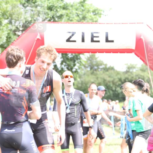 21.06.2026 - 29. Vierlanden-Triathlon Andreas Tolksdorf http://msf.ph/oto/9892931 21.06.2026 13:52:50 Ziel 20, 257, 20, 257 meine-sportfotos.de