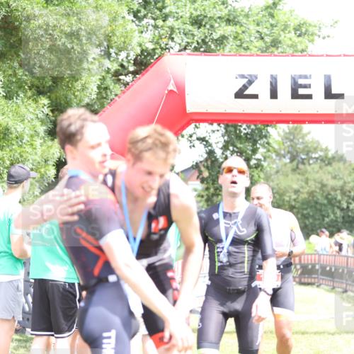 21.06.2026 - 29. Vierlanden-Triathlon Andreas Tolksdorf http://msf.ph/oto/9892933 21.06.2026 13:52:51 Ziel 20, 257, 20, 257 meine-sportfotos.de