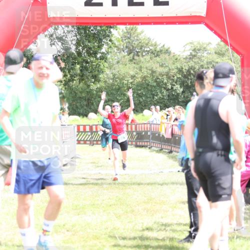 21.06.2026 - 29. Vierlanden-Triathlon Andreas Tolksdorf http://msf.ph/oto/9892949 21.06.2026 13:53:16 Ziel 861, 1036, 1052, 861, 1036, 1052 meine-sportfotos.de