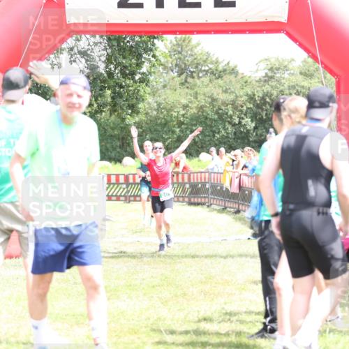 21.06.2026 - 29. Vierlanden-Triathlon Andreas Tolksdorf http://msf.ph/oto/9892951 21.06.2026 13:53:17 Ziel 861, 1036, 1052, 861, 1036, 1052 meine-sportfotos.de