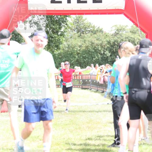 21.06.2026 - 29. Vierlanden-Triathlon Andreas Tolksdorf http://msf.ph/oto/9892953 21.06.2026 13:53:17 Ziel 861, 1036, 1052, 861, 1036, 1052 meine-sportfotos.de