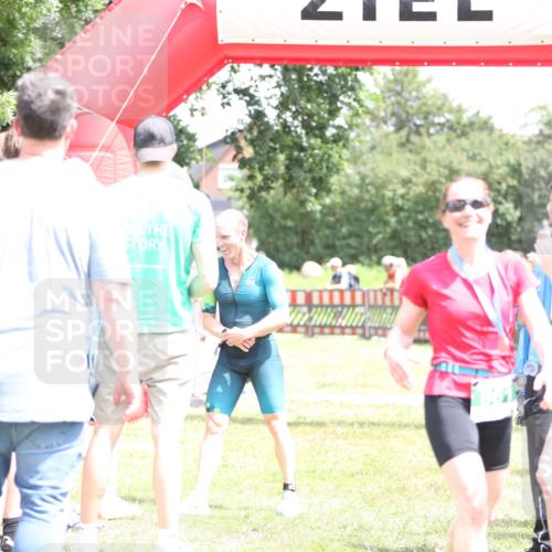 21.06.2026 - 29. Vierlanden-Triathlon Andreas Tolksdorf http://msf.ph/oto/9892956 21.06.2026 13:53:22 Ziel 861, 1036, 1052, 861, 1036, 1052 meine-sportfotos.de