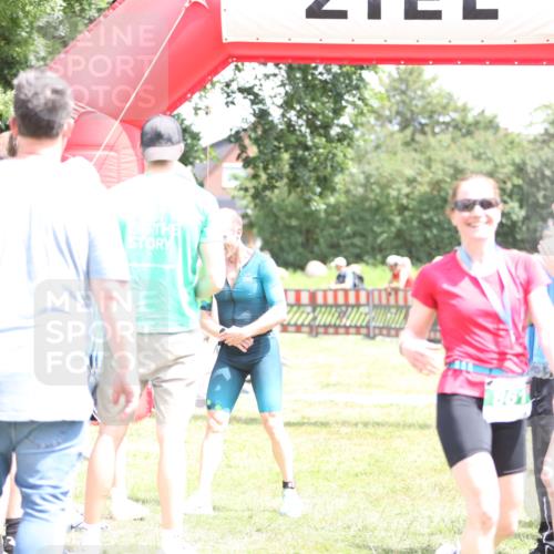 21.06.2026 - 29. Vierlanden-Triathlon Andreas Tolksdorf http://msf.ph/oto/9892957 21.06.2026 13:53:22 Ziel 861, 1036, 1052, 861, 1036, 1052 meine-sportfotos.de