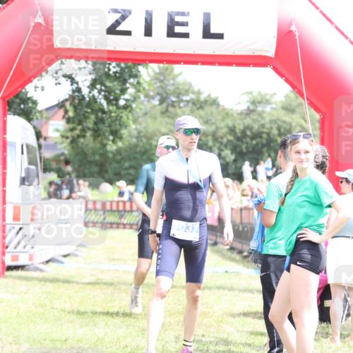 21.06.2026 - 29. Vierlanden-Triathlon Andreas Tolksdorf http://msf.ph/oto/9892963 21.06.2026 13:54:08 Ziel 80, 871, 80, 871 meine-sportfotos.de