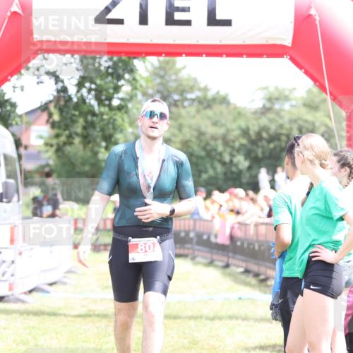 21.06.2026 - 29. Vierlanden-Triathlon Andreas Tolksdorf http://msf.ph/oto/9892968 21.06.2026 13:54:13 Ziel 871, 1048, 871, 1048 meine-sportfotos.de
