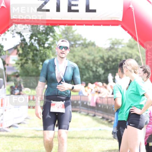 21.06.2026 - 29. Vierlanden-Triathlon Andreas Tolksdorf http://msf.ph/oto/9892971 21.06.2026 13:54:13 Ziel 871, 1048, 871, 1048 meine-sportfotos.de