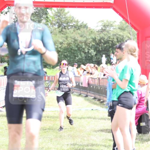 21.06.2026 - 29. Vierlanden-Triathlon Andreas Tolksdorf http://msf.ph/oto/9892973 21.06.2026 13:54:15 Ziel 871, 1048, 871, 1048 meine-sportfotos.de