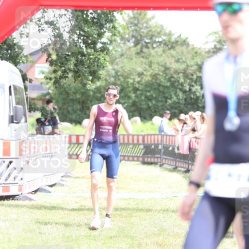 21.06.2026 - 29. Vierlanden-Triathlon Andreas Tolksdorf http://msf.ph/oto/9892994 21.06.2026 13:54:25 Ziel 905, 1048, 905, 1048 meine-sportfotos.de