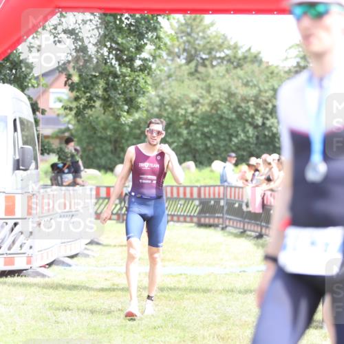 21.06.2026 - 29. Vierlanden-Triathlon Andreas Tolksdorf http://msf.ph/oto/9892995 21.06.2026 13:54:26 Ziel 905, 1048, 905, 1048 meine-sportfotos.de