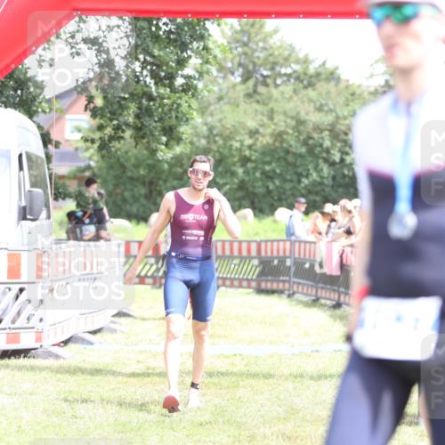 21.06.2026 - 29. Vierlanden-Triathlon Andreas Tolksdorf http://msf.ph/oto/9892996 21.06.2026 13:54:26 Ziel 905, 1048, 905, 1048 meine-sportfotos.de