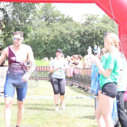 21.06.2026 - 29. Vierlanden-Triathlon Andreas Tolksdorf http://msf.ph/oto/9893002 21.06.2026 13:54:29 Ziel 905, 1067, 905, 1067 meine-sportfotos.de