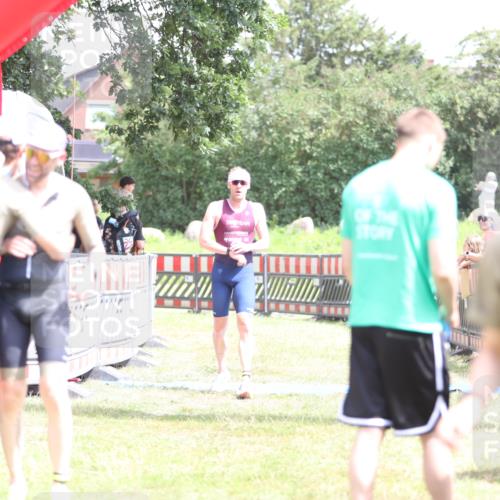 21.06.2026 - 29. Vierlanden-Triathlon Andreas Tolksdorf http://msf.ph/oto/9893021 21.06.2026 13:54:43 Ziel 1042, 1067, 1085, 1042, 1067, 1085 meine-sportfotos.de