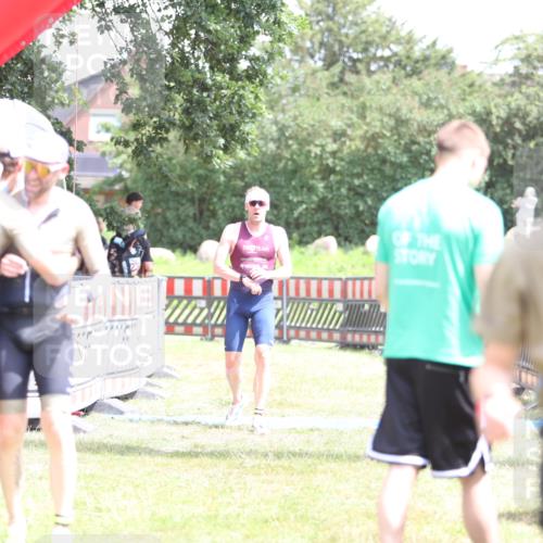 21.06.2026 - 29. Vierlanden-Triathlon Andreas Tolksdorf http://msf.ph/oto/9893022 21.06.2026 13:54:43 Ziel 1042, 1067, 1085, 1042, 1067, 1085 meine-sportfotos.de