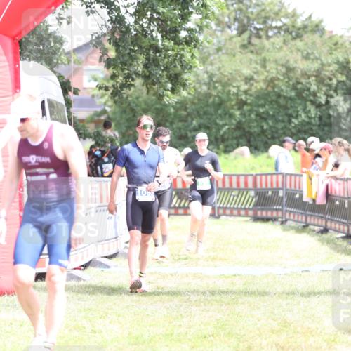 21.06.2026 - 29. Vierlanden-Triathlon Andreas Tolksdorf http://msf.ph/oto/9893029 21.06.2026 13:54:54 Ziel 18, 831, 1085, 18, 831, 1085 meine-sportfotos.de