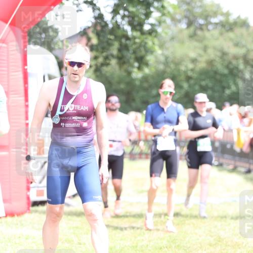 21.06.2026 - 29. Vierlanden-Triathlon Andreas Tolksdorf http://msf.ph/oto/9893036 21.06.2026 13:54:57 Ziel 18, 831, 1085, 18, 831, 1085 meine-sportfotos.de