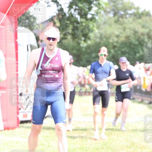 21.06.2026 - 29. Vierlanden-Triathlon Andreas Tolksdorf http://msf.ph/oto/9893038 21.06.2026 13:54:57 Ziel 18, 831, 1085, 18, 831, 1085 meine-sportfotos.de