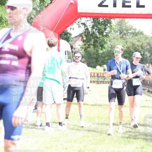 21.06.2026 - 29. Vierlanden-Triathlon Andreas Tolksdorf http://msf.ph/oto/9893040 21.06.2026 13:55:02 Ziel 816, 1025, 816, 1025 meine-sportfotos.de