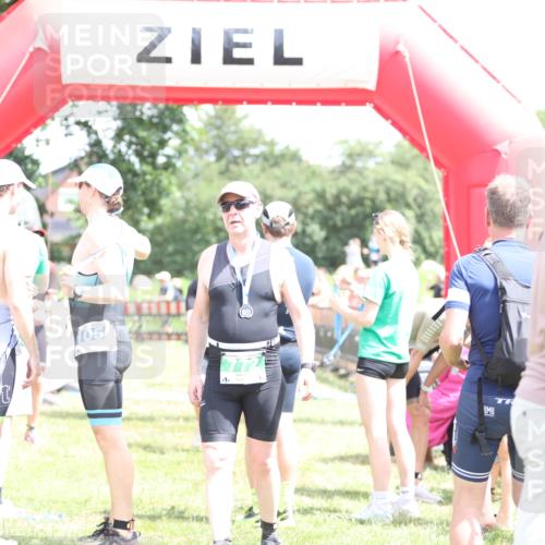 21.06.2026 - 29. Vierlanden-Triathlon Andreas Tolksdorf http://msf.ph/oto/9893064 21.06.2026 13:55:47 Ziel 865, 880, 1026, 865, 880, 1026 meine-sportfotos.de