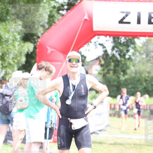 21.06.2026 - 29. Vierlanden-Triathlon Andreas Tolksdorf http://msf.ph/oto/9893073 21.06.2026 13:59:21 Ziel 260, 847, 890, 1058, 260, 847, 890, 1058 meine-sportfotos.de