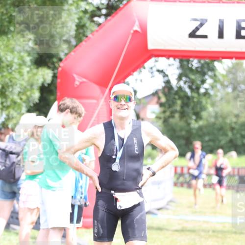 21.06.2026 - 29. Vierlanden-Triathlon Andreas Tolksdorf http://msf.ph/oto/9893075 21.06.2026 13:59:21 Ziel 260, 847, 890, 1058, 260, 847, 890, 1058 meine-sportfotos.de