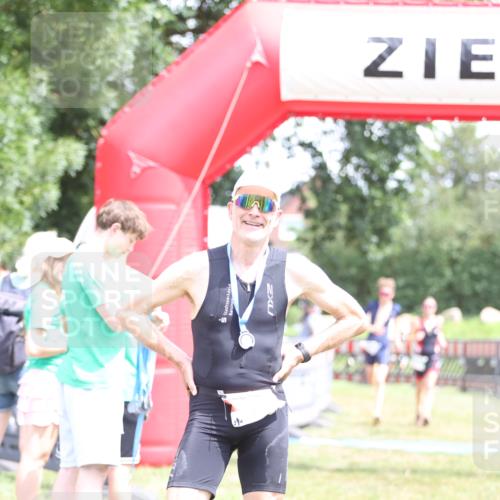 21.06.2026 - 29. Vierlanden-Triathlon Andreas Tolksdorf http://msf.ph/oto/9893079 21.06.2026 13:59:21 Ziel 260, 847, 890, 1058, 260, 847, 890, 1058 meine-sportfotos.de