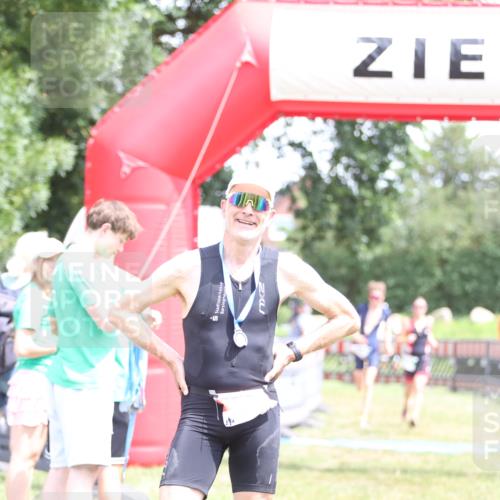 21.06.2026 - 29. Vierlanden-Triathlon Andreas Tolksdorf http://msf.ph/oto/9893080 21.06.2026 13:59:21 Ziel 260, 847, 890, 1058, 260, 847, 890, 1058 meine-sportfotos.de