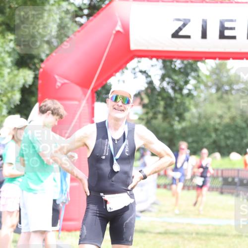 21.06.2026 - 29. Vierlanden-Triathlon Andreas Tolksdorf http://msf.ph/oto/9893081 21.06.2026 13:59:21 Ziel 260, 847, 890, 1058, 260, 847, 890, 1058 meine-sportfotos.de