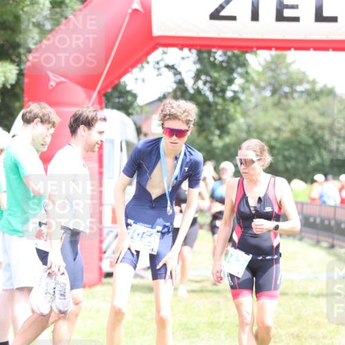 21.06.2026 - 29. Vierlanden-Triathlon Andreas Tolksdorf http://msf.ph/oto/9893102 21.06.2026 13:59:28 Ziel 260, 266, 890, 260, 266, 890 meine-sportfotos.de