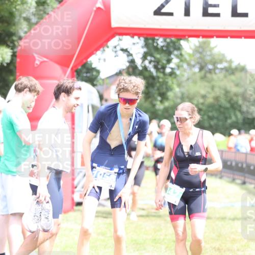 21.06.2026 - 29. Vierlanden-Triathlon Andreas Tolksdorf http://msf.ph/oto/9893103 21.06.2026 13:59:29 Ziel 260, 266, 638, 890, 260, 266, 638, 890 meine-sportfotos.de
