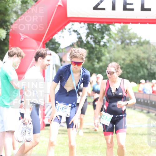 21.06.2026 - 29. Vierlanden-Triathlon Andreas Tolksdorf http://msf.ph/oto/9893104 21.06.2026 13:59:29 Ziel 260, 266, 638, 890, 260, 266, 638, 890 meine-sportfotos.de