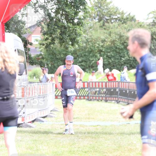 21.06.2026 - 29. Vierlanden-Triathlon Andreas Tolksdorf http://msf.ph/oto/9893111 21.06.2026 14:00:05 Ziel 832, 1079, 832, 1079 meine-sportfotos.de