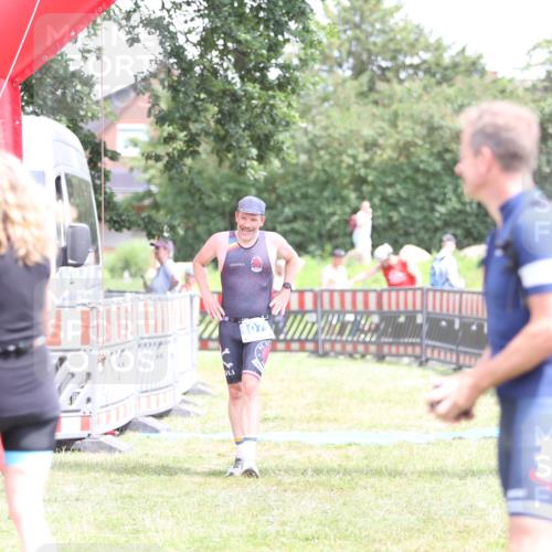 21.06.2026 - 29. Vierlanden-Triathlon Andreas Tolksdorf http://msf.ph/oto/9893112 21.06.2026 14:00:05 Ziel 832, 1079, 832, 1079 meine-sportfotos.de