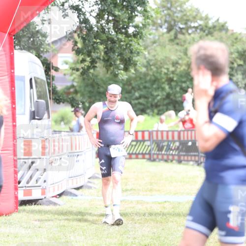 21.06.2026 - 29. Vierlanden-Triathlon Andreas Tolksdorf http://msf.ph/oto/9893118 21.06.2026 14:00:06 Ziel 223, 832, 1079, 223, 832, 1079 meine-sportfotos.de