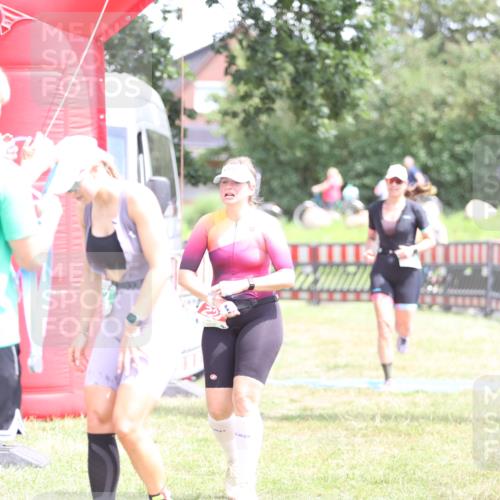 21.06.2026 - 29. Vierlanden-Triathlon Andreas Tolksdorf http://msf.ph/oto/9893130 21.06.2026 14:00:20 Ziel 223, 883, 1091, 223, 883, 1091 meine-sportfotos.de