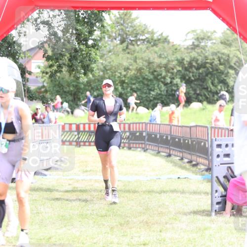 21.06.2026 - 29. Vierlanden-Triathlon Andreas Tolksdorf http://msf.ph/oto/9893143 21.06.2026 14:00:22 Ziel 223, 883, 1091, 223, 883, 1091 meine-sportfotos.de