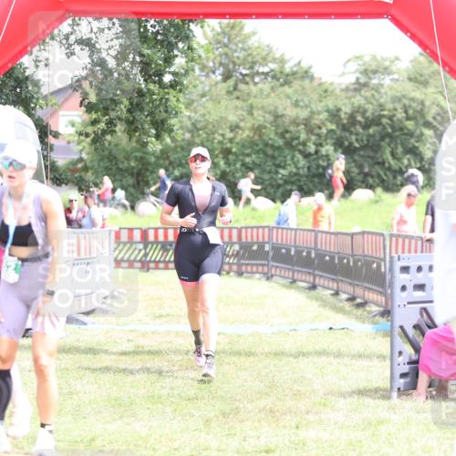 21.06.2026 - 29. Vierlanden-Triathlon Andreas Tolksdorf http://msf.ph/oto/9893144 21.06.2026 14:00:22 Ziel 223, 883, 1091, 223, 883, 1091 meine-sportfotos.de
