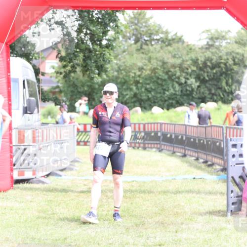 21.06.2026 - 29. Vierlanden-Triathlon Andreas Tolksdorf http://msf.ph/oto/9893149 21.06.2026 14:00:30 Ziel 1091, 1091 meine-sportfotos.de
