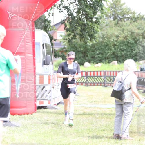 21.06.2026 - 29. Vierlanden-Triathlon Andreas Tolksdorf http://msf.ph/oto/9893161 21.06.2026 14:01:09 Ziel 245, 245 meine-sportfotos.de