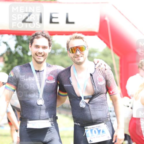 21.06.2026 - 29. Vierlanden-Triathlon Andreas Tolksdorf http://msf.ph/oto/9893220 21.06.2026 14:02:24 Ziel 1090, 1090 meine-sportfotos.de