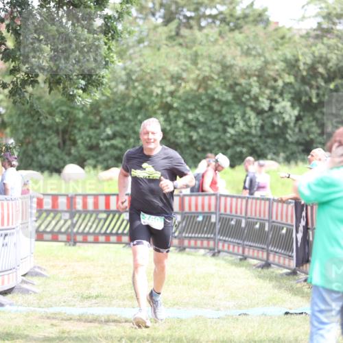 21.06.2026 - 29. Vierlanden-Triathlon Andreas Tolksdorf http://msf.ph/oto/9893236 21.06.2026 14:02:41 Ziel 760, 760 meine-sportfotos.de
