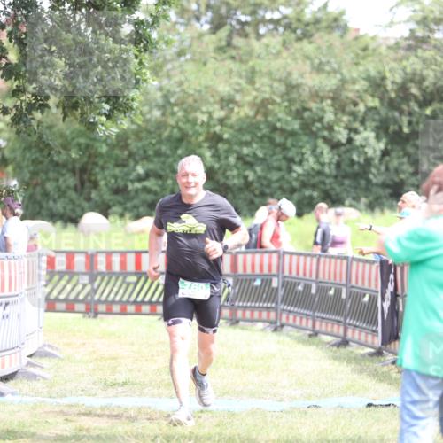 21.06.2026 - 29. Vierlanden-Triathlon Andreas Tolksdorf http://msf.ph/oto/9893237 21.06.2026 14:02:41 Ziel 760, 760 meine-sportfotos.de