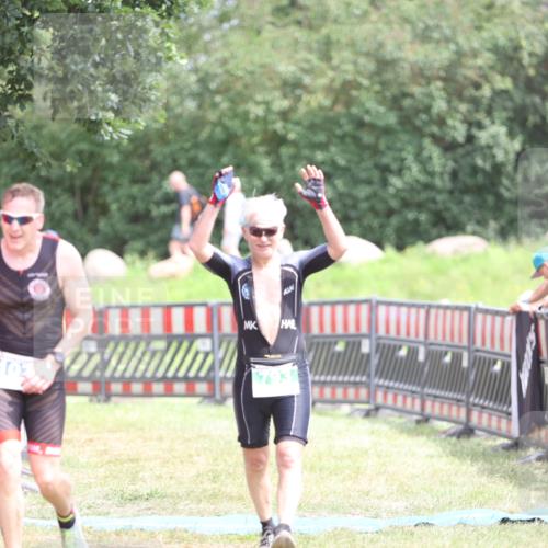 21.06.2026 - 29. Vierlanden-Triathlon Andreas Tolksdorf http://msf.ph/oto/9893252 21.06.2026 14:03:43 Ziel 793, 860, 1076, 793, 860, 1076 meine-sportfotos.de