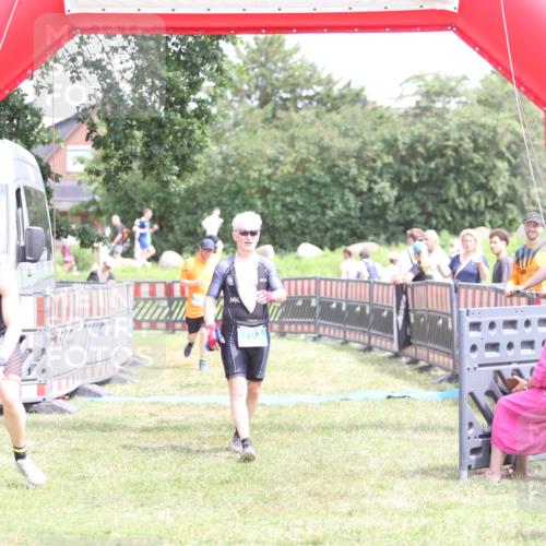 21.06.2026 - 29. Vierlanden-Triathlon Andreas Tolksdorf http://msf.ph/oto/9893264 21.06.2026 14:03:45 Ziel 793, 860, 1076, 793, 860, 1076 meine-sportfotos.de