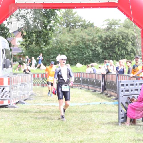 21.06.2026 - 29. Vierlanden-Triathlon Andreas Tolksdorf http://msf.ph/oto/9893267 21.06.2026 14:03:46 Ziel 793, 860, 1076, 793, 860, 1076 meine-sportfotos.de